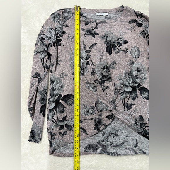 Ricki's Plum and Gray Floral Office Causual Top Size XL - Picture 5 of 7